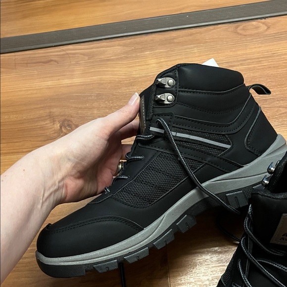 Avalanche Men's Black Outdoor Boots - Picture 4 of 5